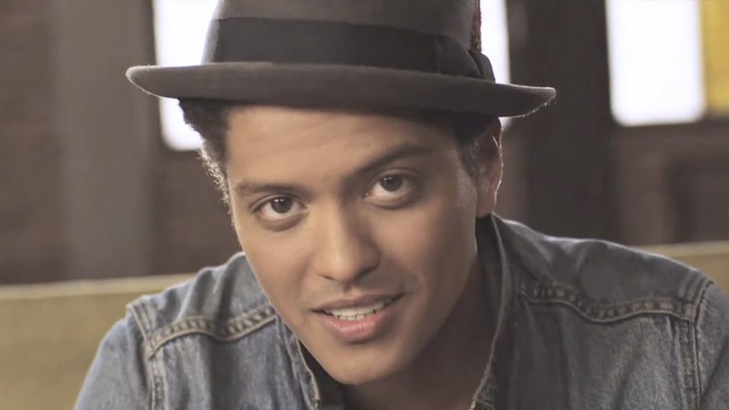 bruno-mars-versace-on-the-floor